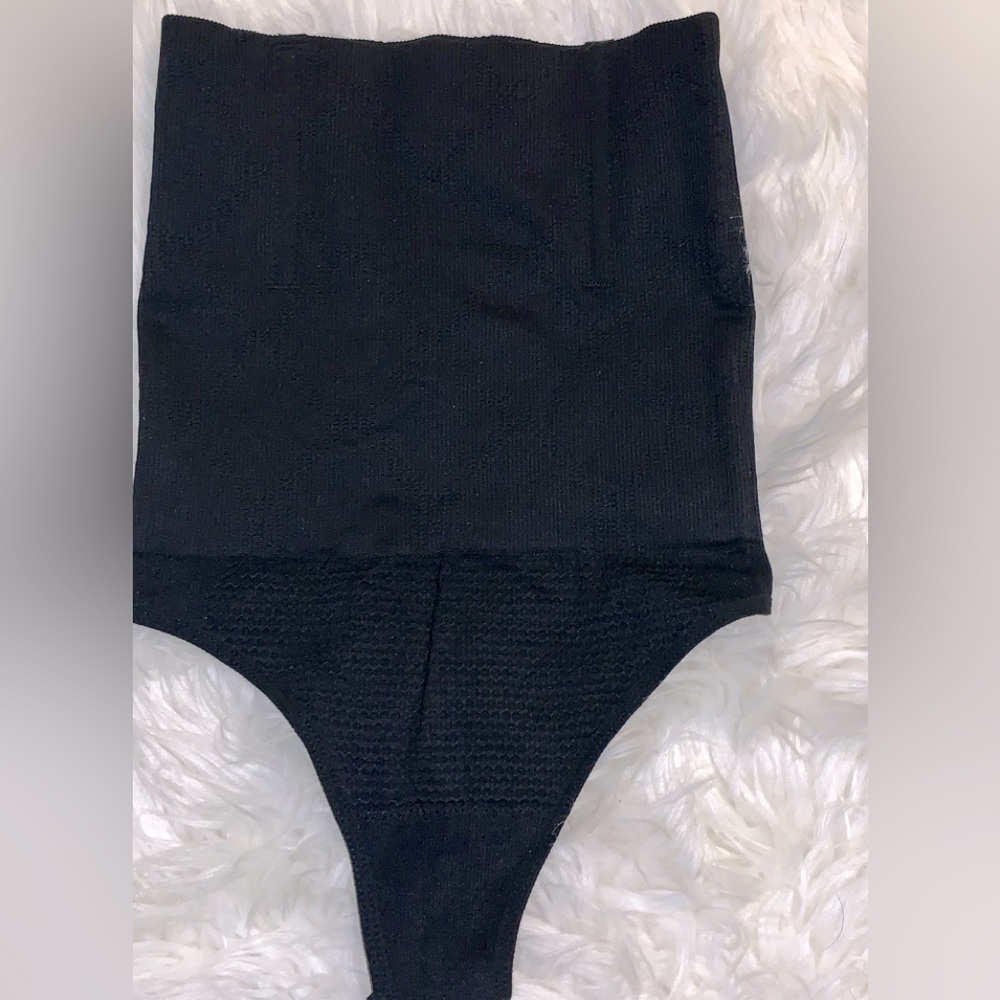 NWOT Shaper Tummy Control G String Black Sz M/L